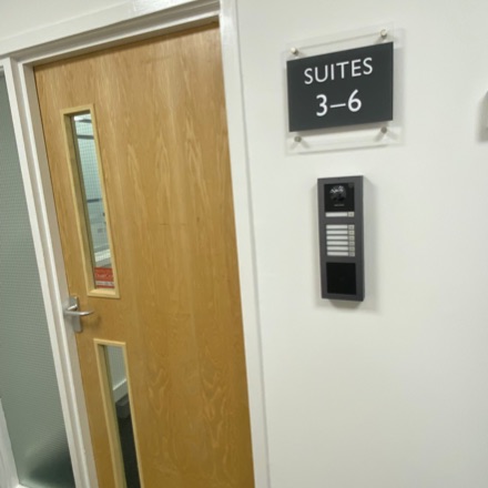 Office in Ebbw Vale - photo 3